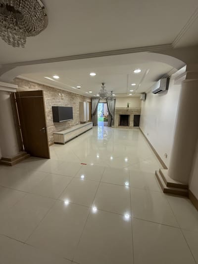 EN VENTA - RESIDENCIA DE DISEÑO EN URBANIZACIÓN ARANJUEZ