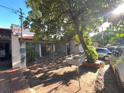 VENDO CASA EN VISTA ALEGRE ASUNCION A PRECIO DE OFERTA