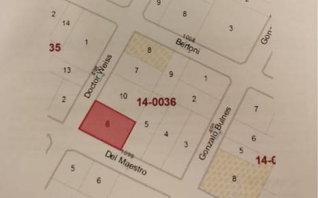 Vendo Casa en Villa Morra en esquina. Ideal Para Edificios