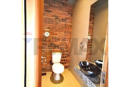 VENDO HERMOSA CASA EN SAN LORENZO    J.A.