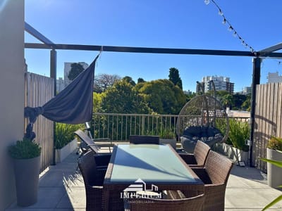 VENTA APARTAMENTO 2 DORMITORIOS CON TERRAZA, PARQUE BATLLE, MONTEVIDEO.