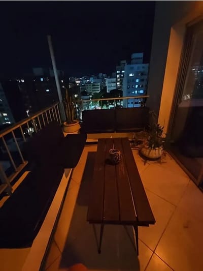 VENTA PENTHOUSE EN POCITOS, MONO AMBIENTE AMUEBLADO, PISO 10, TERRAZA, PORTERIA
