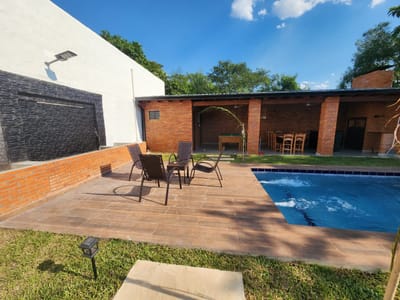 EN VENTA HERMOSA CASA EN SAN BERNARDINO A PASOS DEL LAGO