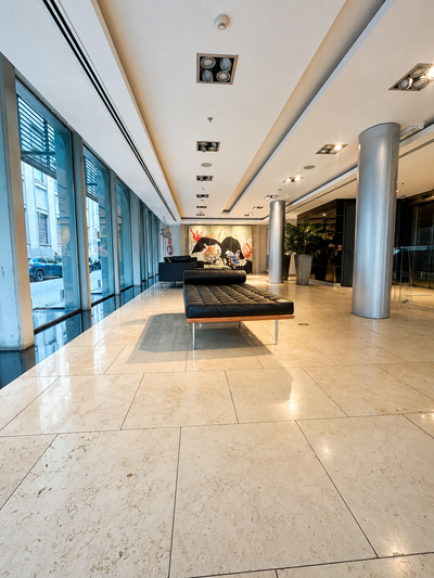 Oficina Corporativa Premium en Torre 58 | 130 m² + Cochera | Ciudad Vieja