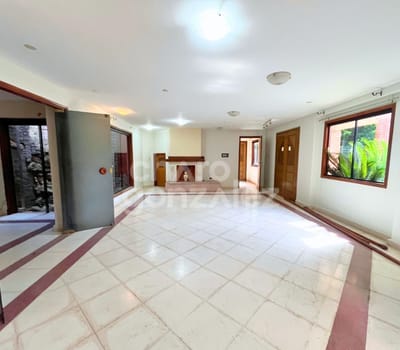 Casa en Barrio Kennedy Lambare