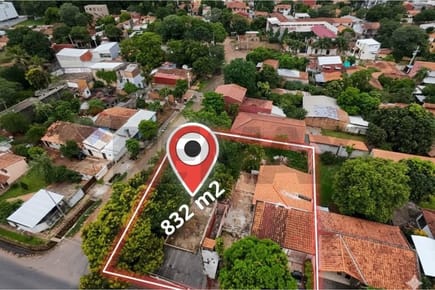 VENDO AMPLIO TERRENO EN ESQUINA EN FDO DE LA MORA