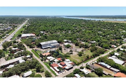 EXCLUSIVA PROPIEDAD: Más de una hectárea en el corazón de Remansito, Villa Hayes, con depósitos industriales de alto rendimiento.