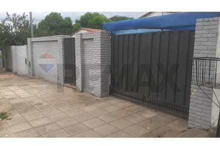 EN VENTA HERMOSA CASA A MIN DEL CENTRO DE LIMPIO