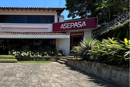 Oficina-Alquiler-Avda. España esq. Calle América., Mariscal López, Asunción
