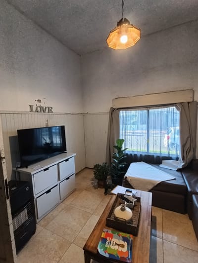 Dos casas en venta con renta ideal para inversor próximo a Gral. Flores
