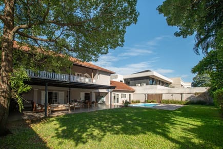Exclusiva Residencia de Lujo en Venta: Amplia y Elegante Propiedad en el Prestigioso Barrio Las Lomas.