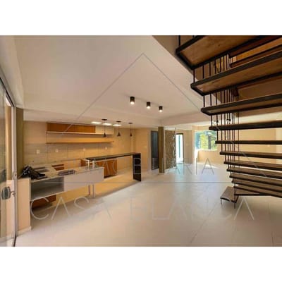 Triplex a estrenar a 2 cuadras del Yacht y Golf Club