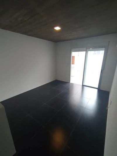VENTA EN VILLA DOLORES/ POCITOS, 1 DORMITORIO, PLANTA BAJA CON PATIO Y PARRILLERO, GARAJE INCLUIDO, CON RENTA!