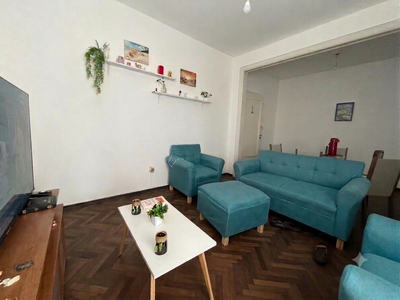 ATENCIÓN INVERSORES!! VENDO APTO. C/RENTA, 2 DORM. TRES CRUCES.
