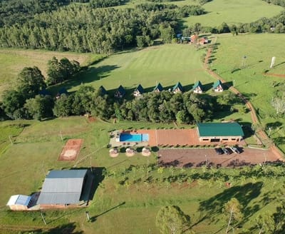 Vendo hostal campestre de 33 hectareas. Encarnacion