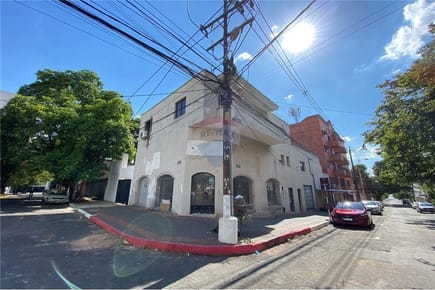 LOCAL COMERCIAL EN ESQUINA LAS MERCEDES