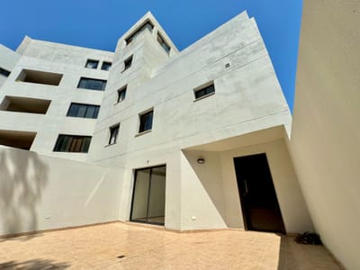 EN VENTA TRIPLEX EN CONDOMINIO MORAVIA