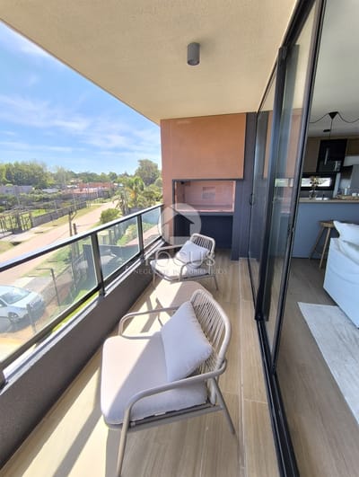 Venta Apartamento 3 Dormitorios, 2 Baños y Terraza con Parrillero, vista lateral al Mar en Rambla Ciudad de la Costa