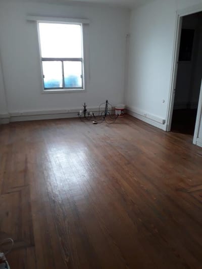 250 m2, SISTEMA DE CONEXIONES YA INSTALADOS PARA EMRESA, AMPLIOS AMBIENTES Y AISLACION DE SONIDOS EXTERIORES