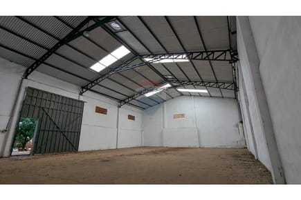 VENDO AMPLIO TINGLADO EN SAN LORENZO