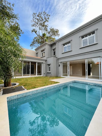 Alquilo/Vendo Residencia a estrenar en Condominio, Bo.Villa Aurelia.