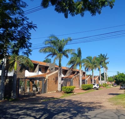EN VENTA – HERMOSA RESIDENCIA EN LAURELTY, LUQUE