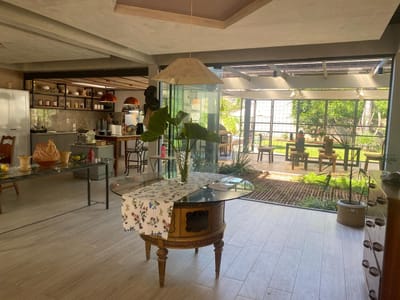 EN VENTA - CASA DE AUTOR DE ESTILO CONTEMPORÁNEO EN SAN BERNARDINO –
