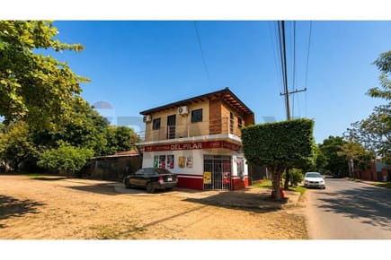 Casa en esquina a 300 metros de la Conmebol