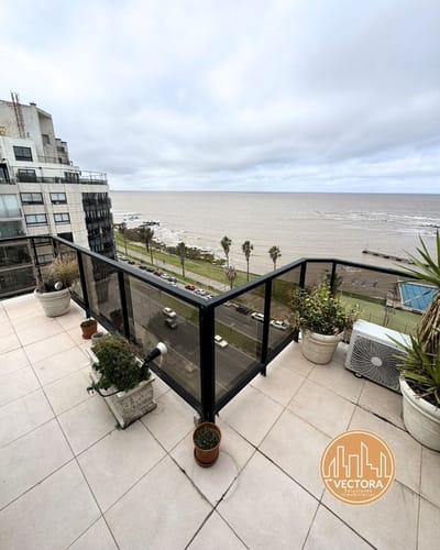 PENTHOUSE EN ALQUILER EN PUNTA CARRETAS, FRENTE A LA RAMBLA, 2 DORMITORIOS / AMUEBLADO