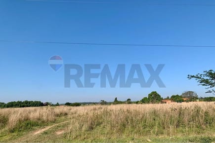 VENDO 5 TERRENOS JUNTOS EN YPANE DE 1.860 m²