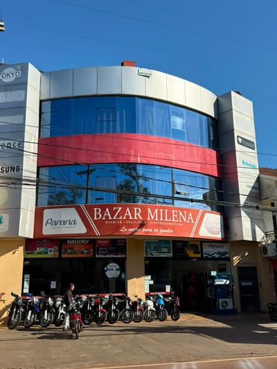 Vendo Edificio Comercial. Saltos del Guaira. COD 030