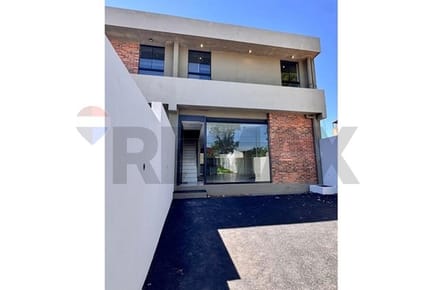DÚPLEX PREMIUM A ESTRENAR EN VENTA – ESMERALDA, LAS PALMAS, LAMBARÉ