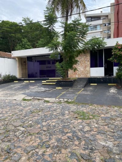 Alquilo Oficina en Barrio Las Mercedes
