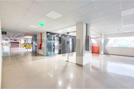 Oficina a estrenar de 204 m2 en Villa Morra