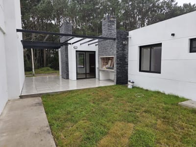 Casa a estrenar en Burnett