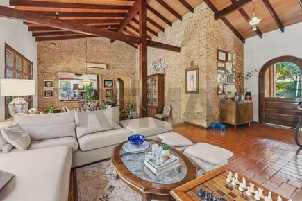 VENDO RESIDENCIA EN BARRIO CERRADO SURUBI’I