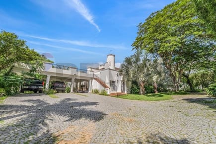 RESIDENCIA DE LUJO EN SURUBI'I - MRA: EXCLUSIVIDAD Y CONFORT EN UN ENTORNO PRIVILEGIADO
