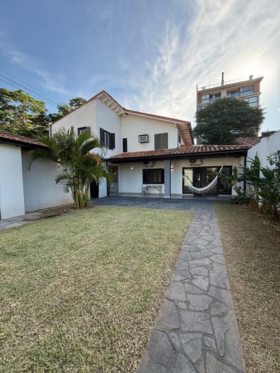 VILLA MORRA, EN ALQUILER CASA DE 3 DORMITORIOS, PARA VIVIENDA U OFICINA. 