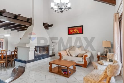 CASA EN VENTA - ZONA UNIVERSIDAD CATOLICA