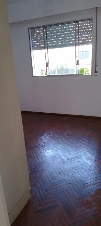 ALQUILER EN LA UNION, 2 DORMITORIOS, PLANTA BAJA AL FRENTE, JARDIN, GASTOS BAJOS, SEGURIDAD 24HS