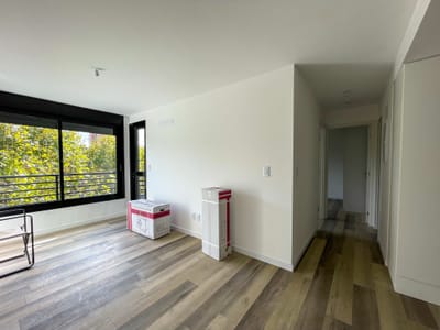 Apartamento en Cordón, 2 dormitorios, Piso 5, garage.