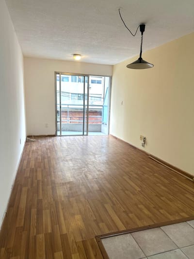 OPORTUNIDAD A PASOS DEL MAR Y RAMBLA DE TROUVILLE!!! CON PATIO AMPLIO Y TERRAZA AL FRENTE!!!