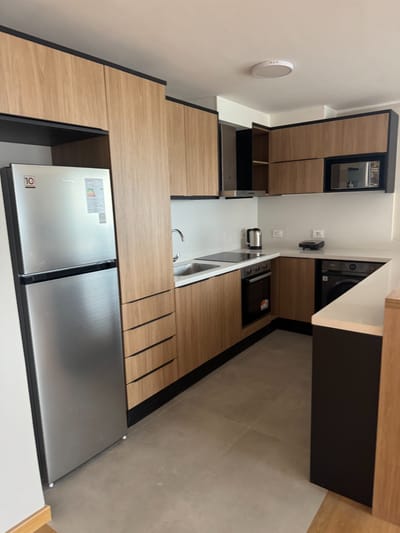 RESIDENCIA DE LUJO: TOTALMENTE EQUIPADA, AMPLIA Y ELEGANTE, UN HOGAR EXCEPCIONAL PARA EL ESTILO DE VIDA MÁS EXIGENTE.
