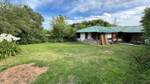 Venta de Casa con 1973m2 de Terreno en Los Bulevares