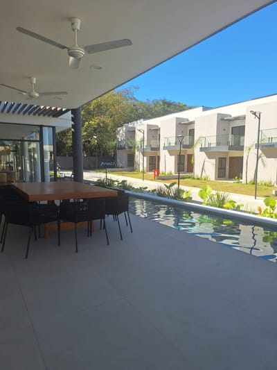 EN VENTA EXCLUSIVA CASAS DE 3 DORMITORIOS ZONA YACHT