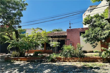 Casa-Venta-Tte 1ro Meryrian Peréz Ramírez 889 entre Tte. José, Mercado de Abasto, Colegio Apostólico San José, Fo, San Pablo, Asunción