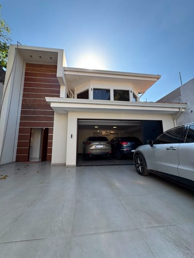 EN VENTA – MODERNA RESIDENCIA AMOBLADA EN ZONA CASA RICA LOS LAURELES