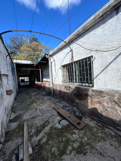 VENTA TERRENO BRAZO ORIENTAL /JACINTO VERA 264 MTS CON MEJORAS