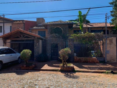 En Venta Casa a Reformar Santisima Trinidad 