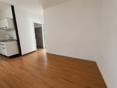 Alquiler Apartamento tipo casa, Av.Gral. Garzón y Timote. Planta baja, 2 dormitorios y patio.